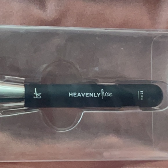 NWT IT Cosmetics Heavenly Luxe Sculpt & Define Brush No. 25, Opened / Never Used - Picture 5 of 5